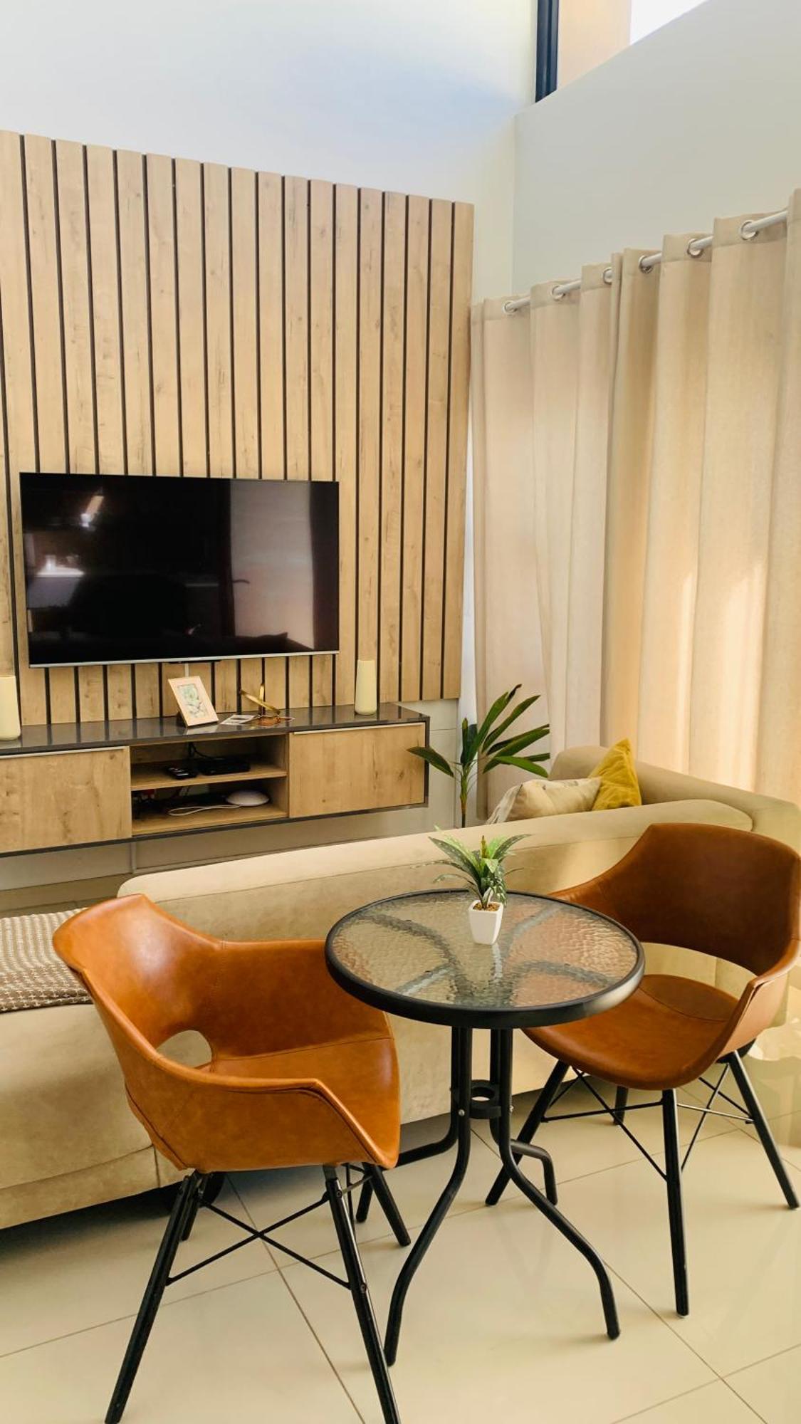 Essence Lifestyle Self-Catering Accommodation Windhoek Chambre photo