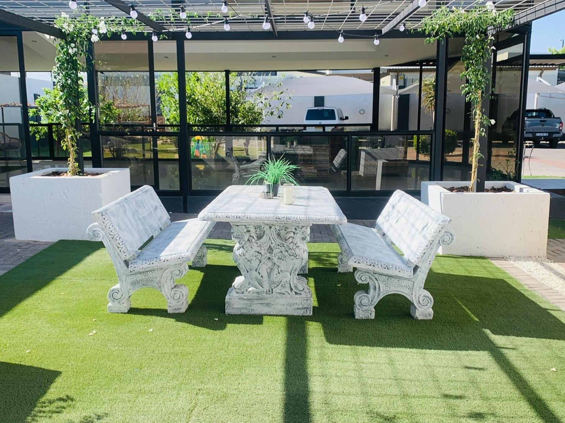 Essence Lifestyle Self-Catering Accommodation Windhoek Extérieur photo