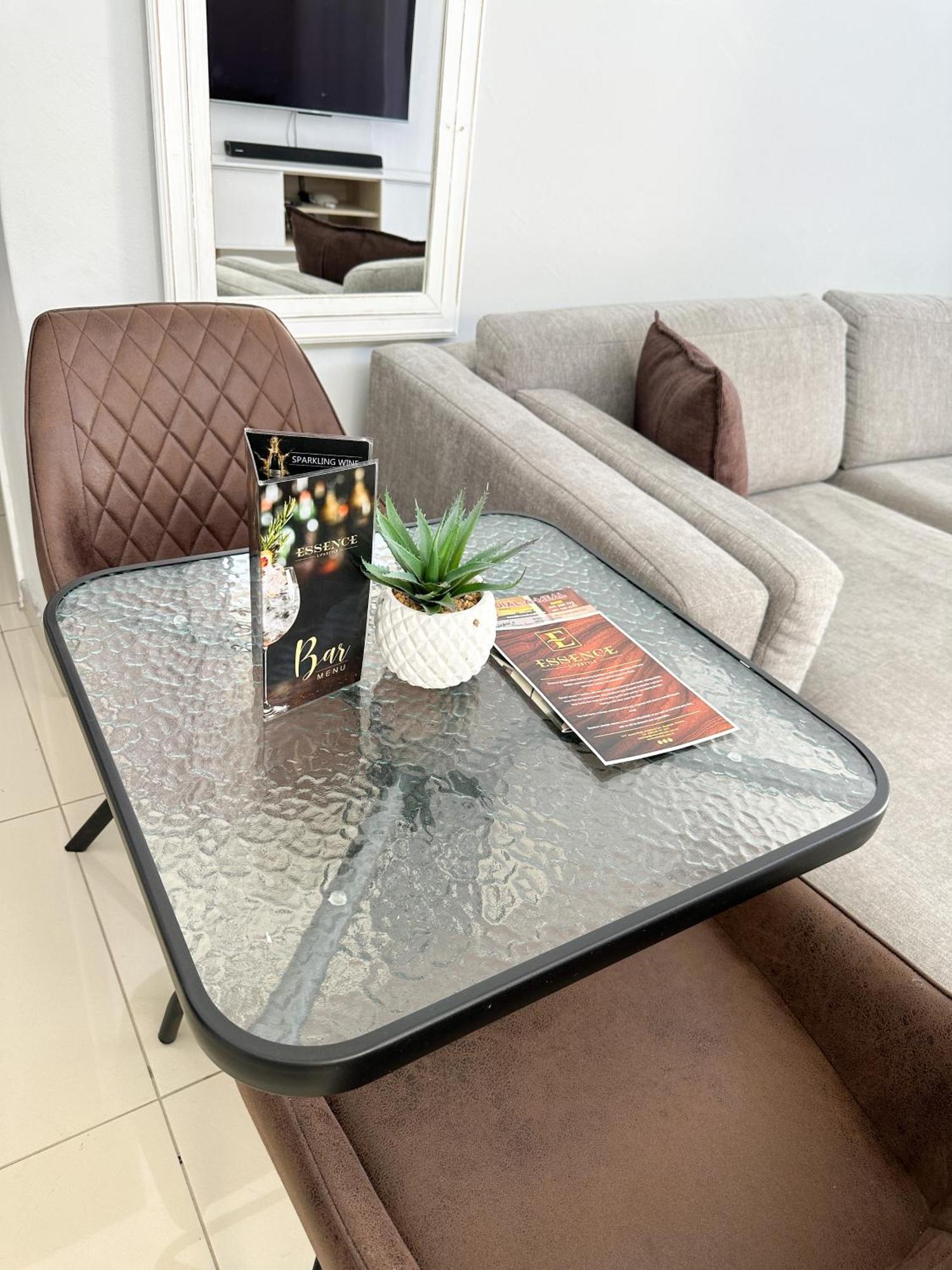 Essence Lifestyle Self-Catering Accommodation Windhoek Extérieur photo